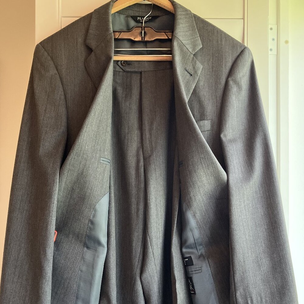 Jos A. Banks Suit Size 44R